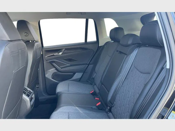 Volkswagen Tiguan (2024) — foto 2 van 27