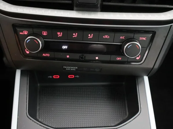 SEAT Arona (2023) — foto 11 van 24