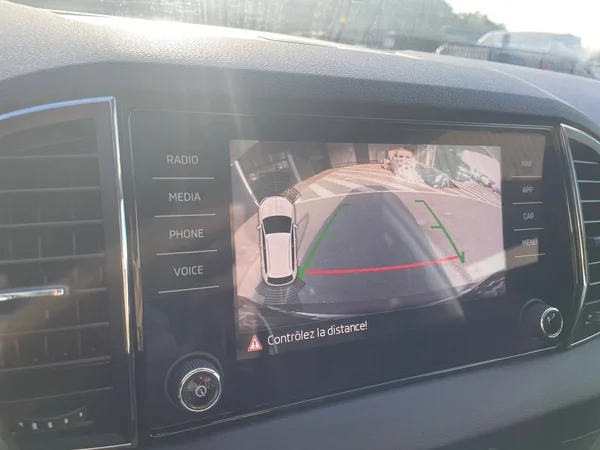 SKODA Karoq (2018) — foto 13 van 21