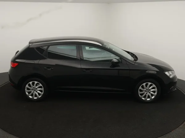 SEAT Leon (2017) — foto 4 van 27
