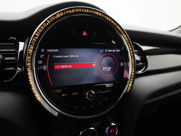 MINI One (2022) — foto 20 van 35