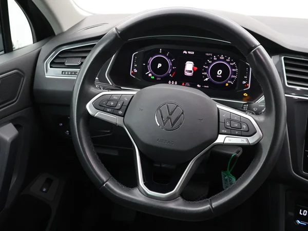 VOLKSWAGEN Tiguan eHybrid (PHEV) (2022) — foto 5 van 26
