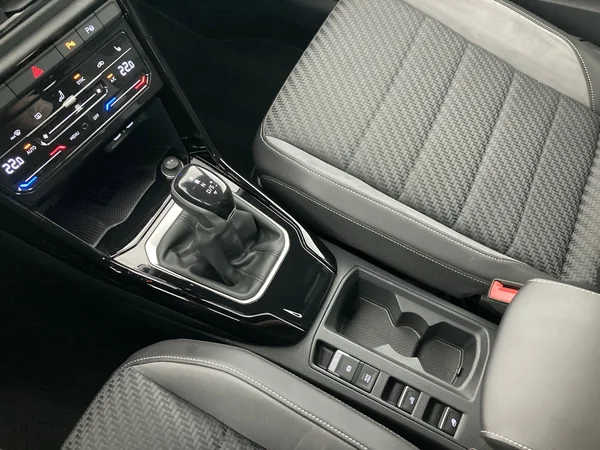 VOLKSWAGEN T-Roc Cabriolet (2025) — foto 19 van 36