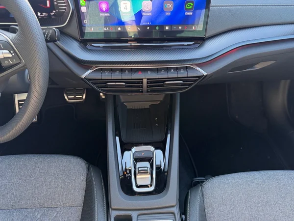 SKODA Octavia Combi (2026) — foto 5 van 23