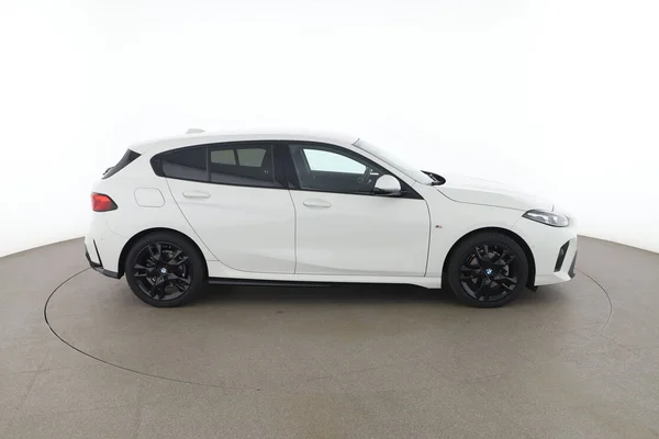 BMW 1-serie (2024) — foto 13 van 16