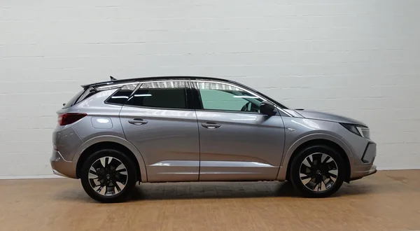 Opel Grandland (2022) — foto 20 van 21