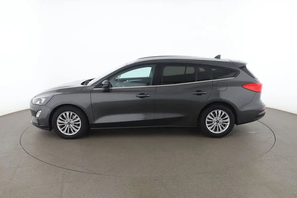 Ford Focus (2019) — foto 9 van 16