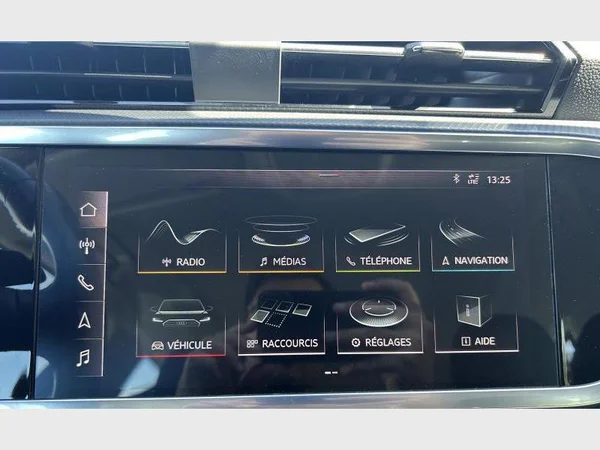 Audi Q3 (2020) — foto 16 van 30