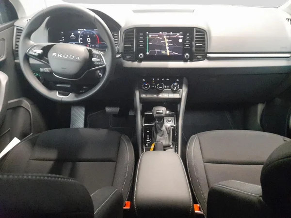 SKODA Karoq (2026) — foto 3 van 23