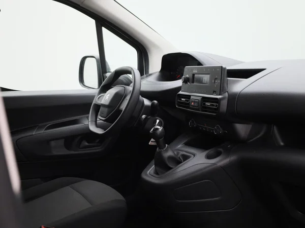 Peugeot Partner (2021) — foto 26 van 37