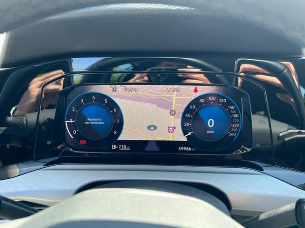 VOLKSWAGEN Golf VIII SW (2022) — foto 6 van 24