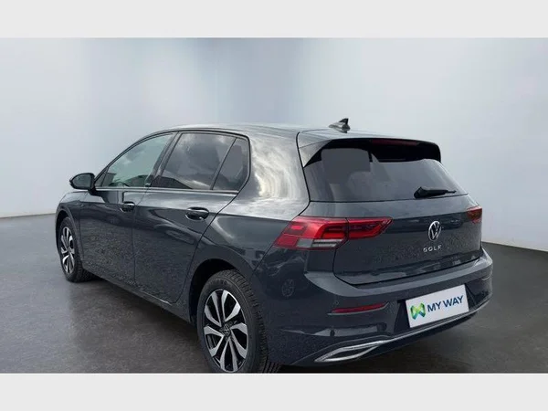 VOLKSWAGEN Golf VIII (2021) — foto 12 van 24