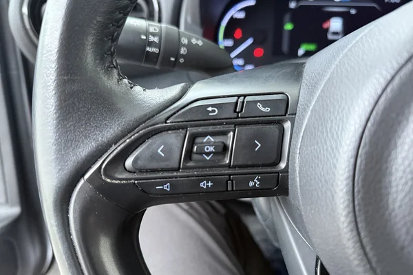 Toyota Yaris Cross Hybrid (HEV) (2022) — foto 6 van 19