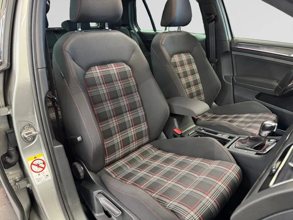 VOLKSWAGEN Golf VII GTI (2019) — foto 8 van 23