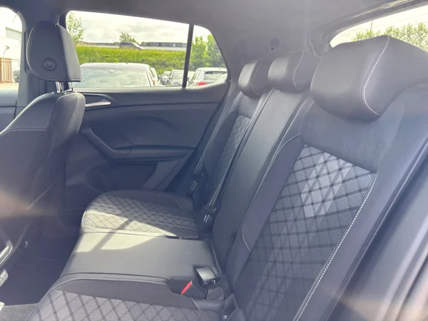 VOLKSWAGEN T-Cross (2024) — foto 13 van 22