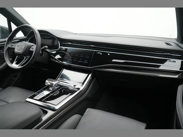 AUDI Q7 PHEV (2023) — foto 35 van 39