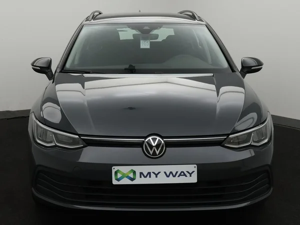 VOLKSWAGEN Golf VIII SW (2024) — foto 4 van 22