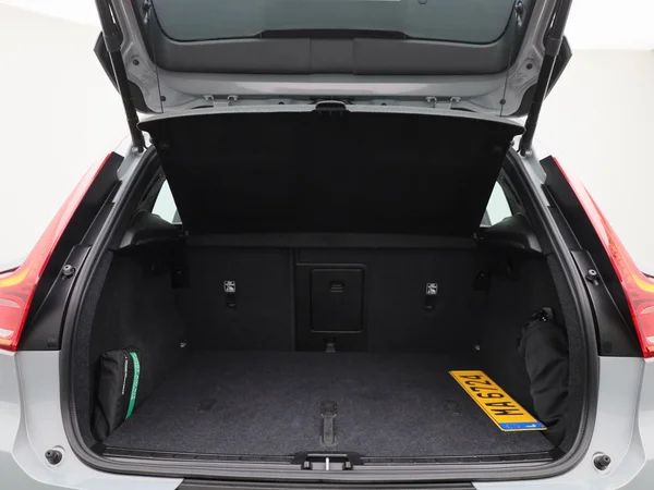 Volvo XC40 (2024) — foto 6 van 48