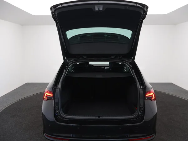 SKODA Octavia Combi (2025) — foto 15 van 25