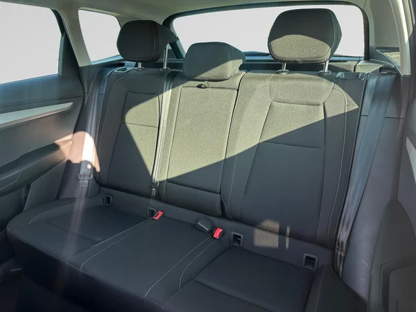 SKODA Karoq (2024) — foto 10 van 24