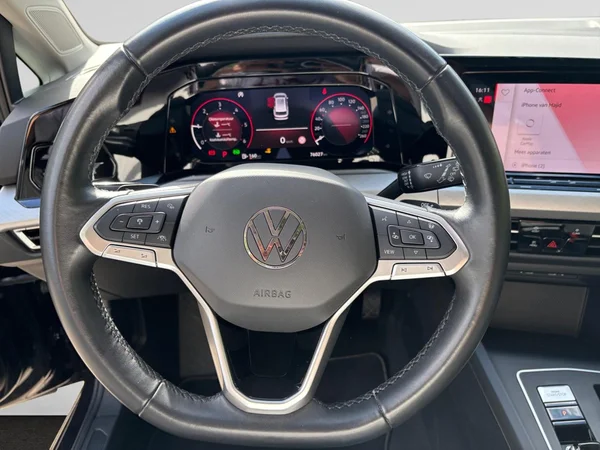 VOLKSWAGEN Golf Variant VIII Dsl (2023) — foto 4 van 24