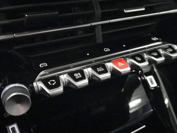 Peugeot 2008 (2025) — foto 7 van 17