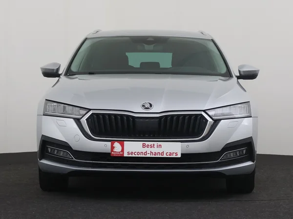 SKODA Octavia (2023) — foto 28 van 30
