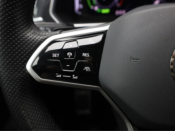 VOLKSWAGEN Tiguan eHybrid (PHEV) (2022) — foto 8 van 22