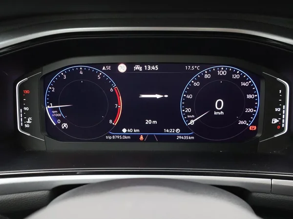 VOLKSWAGEN T-Roc (2023) — foto 4 van 27