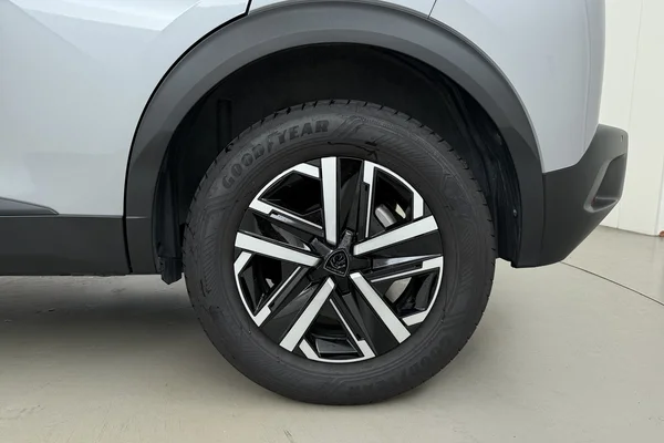 Peugeot 2008 (2025) — foto 14 van 17