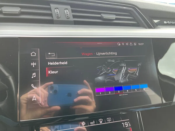 AUDI e-tron (2019) — foto 7 van 24