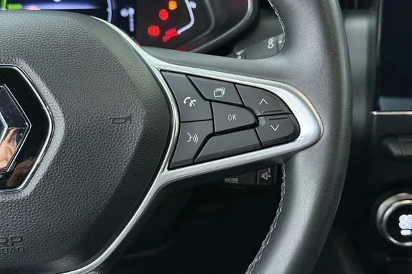 Renault Clio V Hybrid (HEV) (2021) — foto 6 van 23