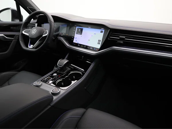 VOLKSWAGEN Touareg R (2025) — foto 21 van 27