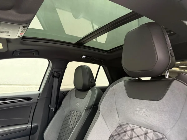 VOLKSWAGEN T-Roc (2025) — foto 3 van 16