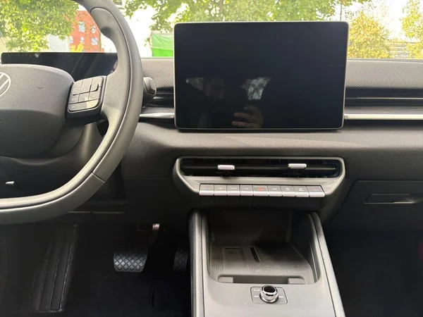 VOLKSWAGEN ID.Polo (2026) — foto 3 van 24