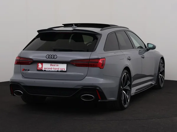 AUDI RS6 (2024) — foto 23 van 31