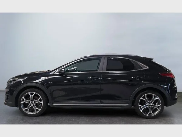 Kia XCEED (2022) — foto 23 van 33