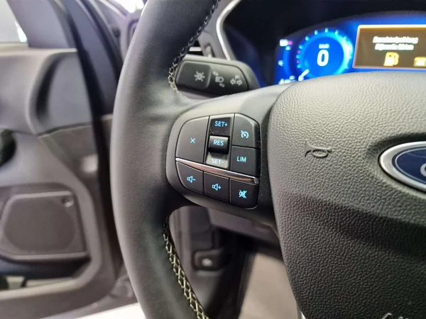 Ford Kuga (2023) — foto 8 van 18