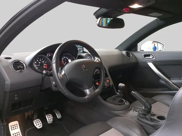 Peugeot RCZ (2014) — foto 24 van 24