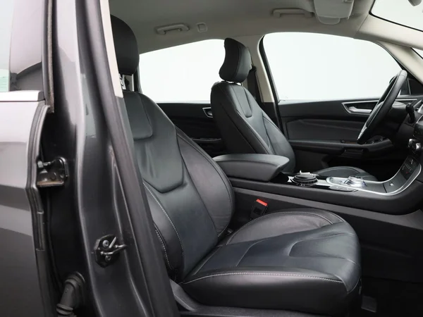 Ford S-Max (2022) — foto 28 van 39