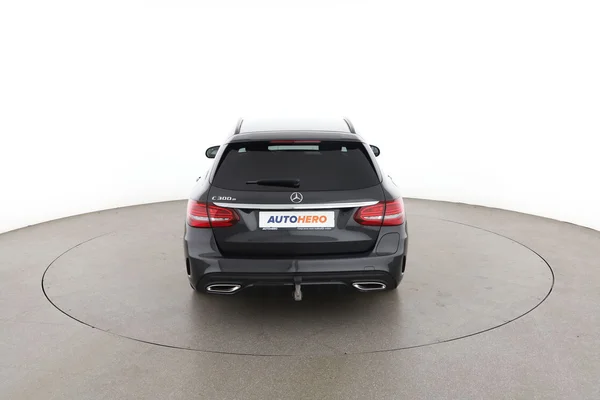 Mercedes-Benz C-Klasse (2020) — foto 11 van 16
