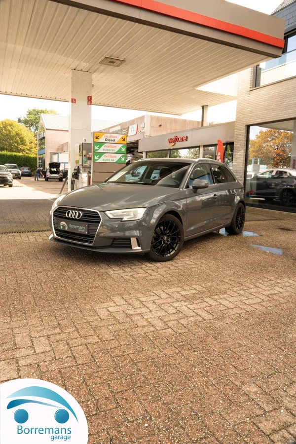 Audi A3 (2017) — foto 35 van 41