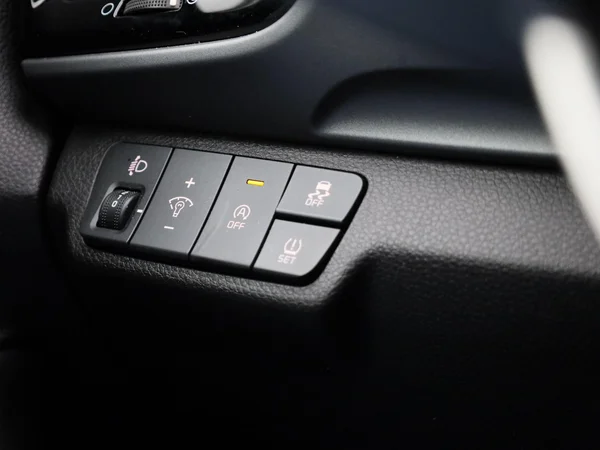 Kia Stonic (2021) — foto 10 van 35