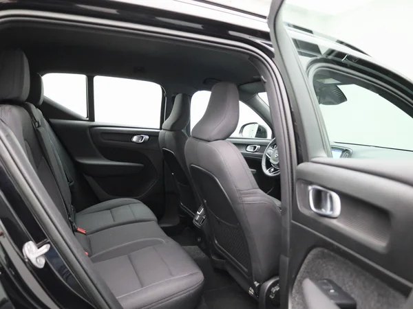 Volvo XC40 (2023) — foto 26 van 39