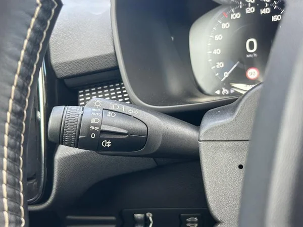 VOLVO XC40 (2018) — foto 19 van 32