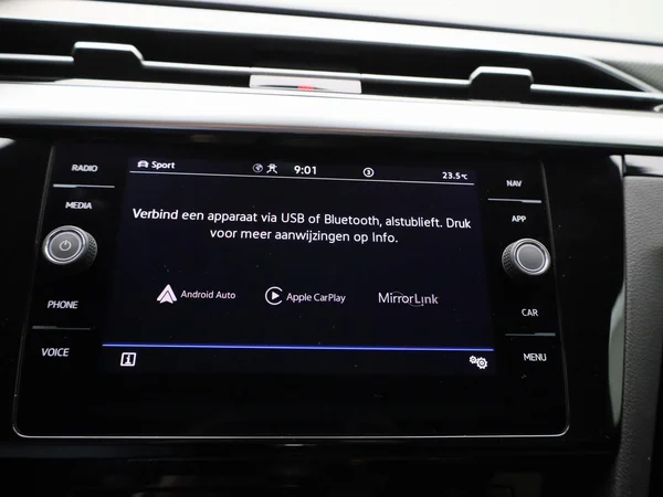 Volkswagen Arteon (2022) — foto 19 van 49