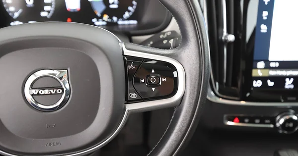 Volvo V90 PHEV (2021) — foto 18 van 45