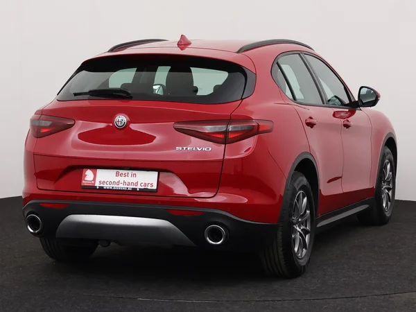 Alfa Romeo Stelvio (2020) — foto 21 van 27