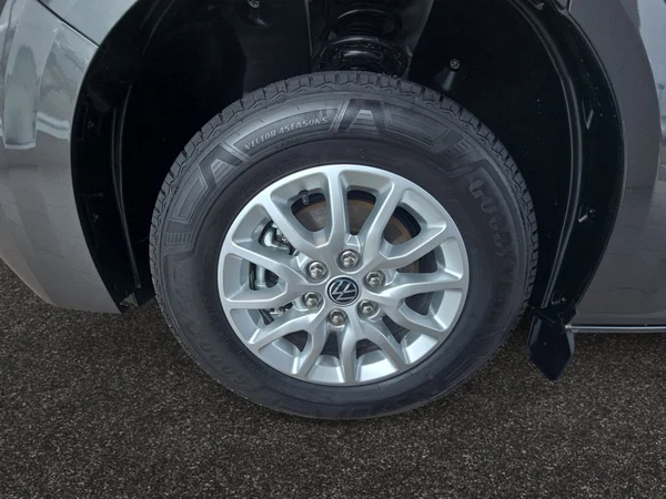 VOLKSWAGEN E-Transporter T7 32 Caravelle Swb (2026) — foto 15 van 17