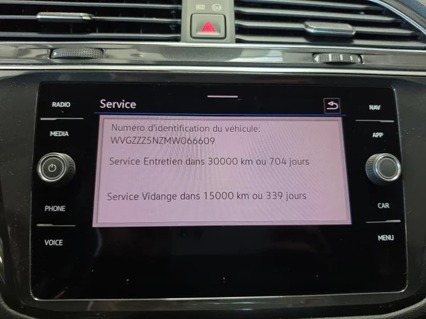 VOLKSWAGEN Tiguan Dsl (2021) — foto 16 van 36
